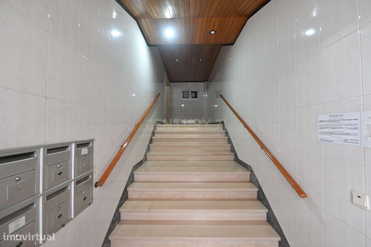 Apartamento T2 para venda com vista para o Rio em Oeiras-7