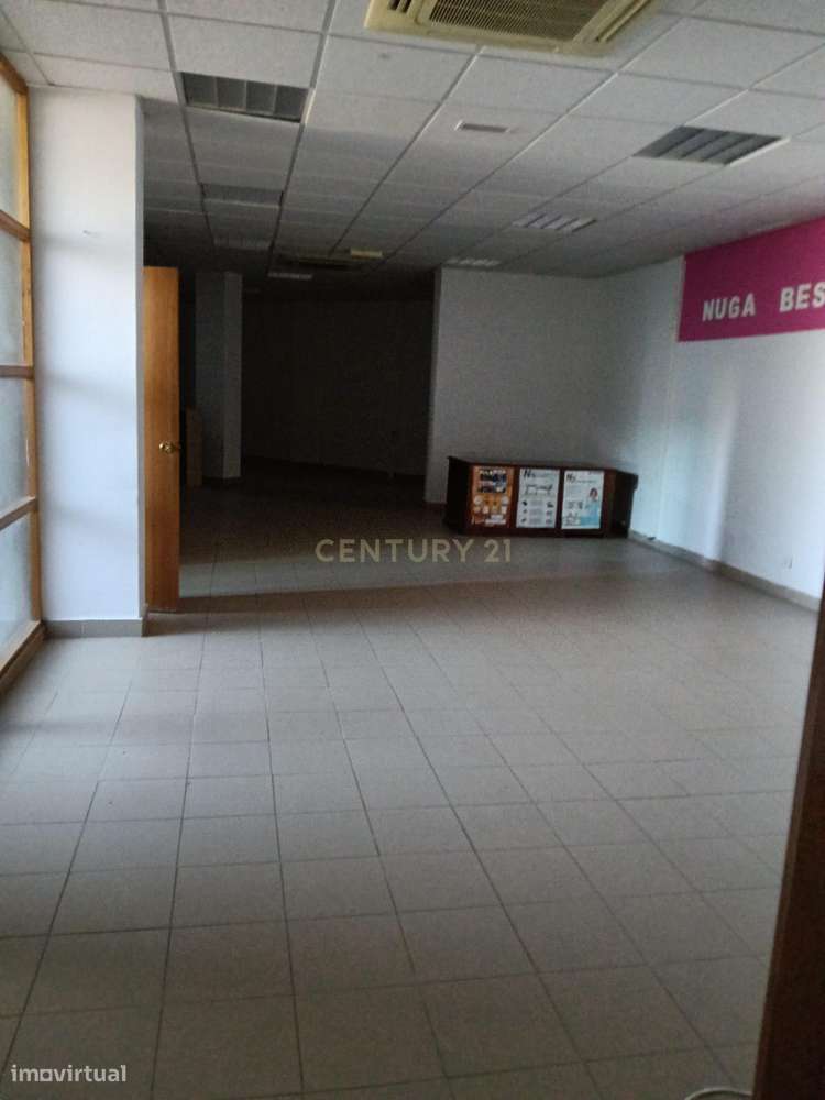 Arrenda-se – Espaço Comercial na Ameixoeira - Grande imagem: 5/14