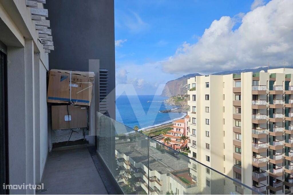 Apartamento T2 | último piso | 2 varandas | Piscina