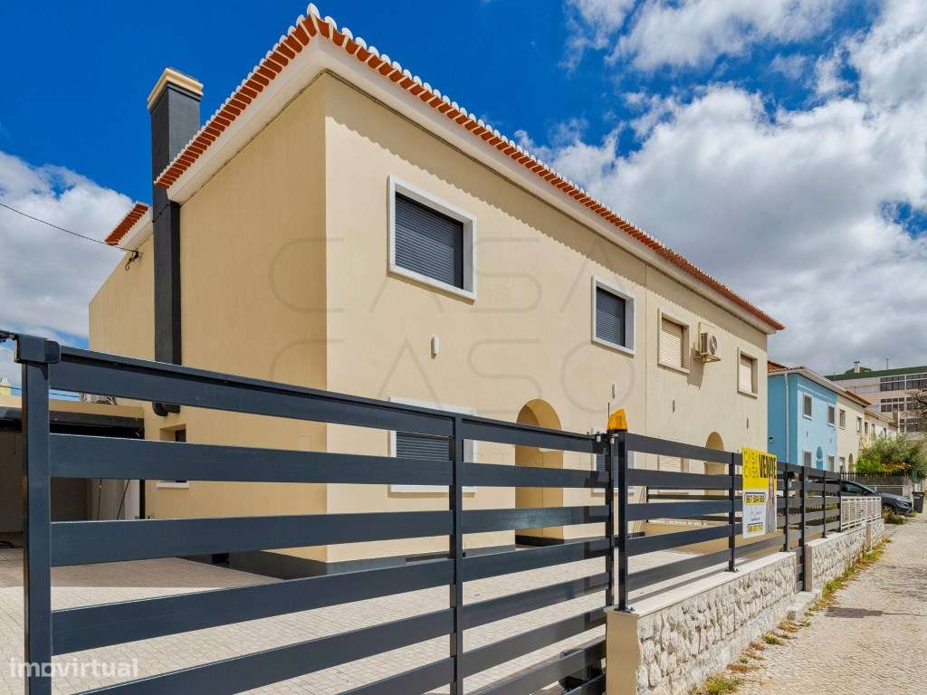 NOVO - Moradia de T4+2 no Bairro da Conceição-35