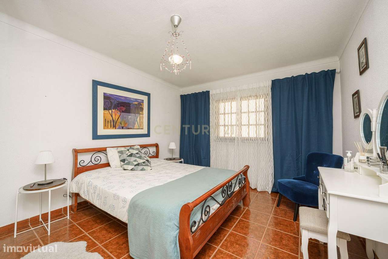 O Refúgio Perfeito em Cajados: Natureza e Duas Moradias num Só Investi-8