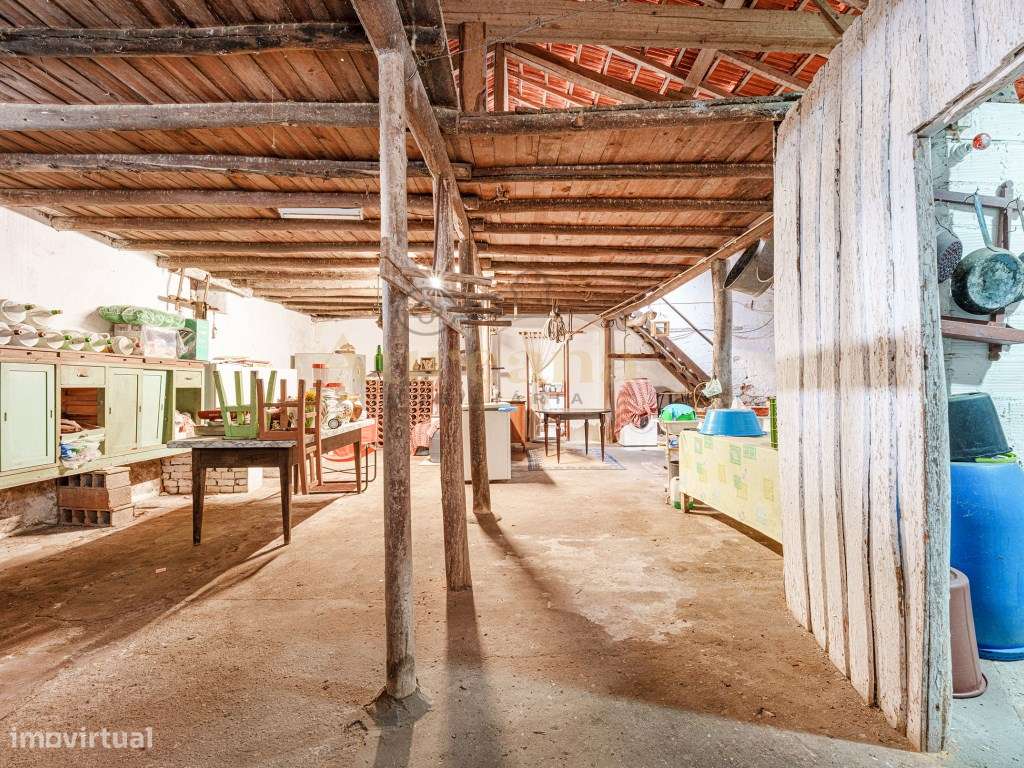 Moradia com Terreno Amplo e Vista Deslumbrante - Concelho de Ourém-38