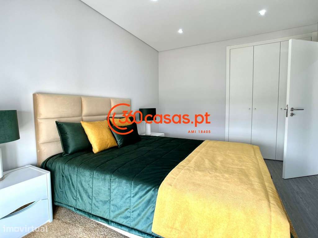 Apartamento T3 novo com piscina e garagem em Olhão-29