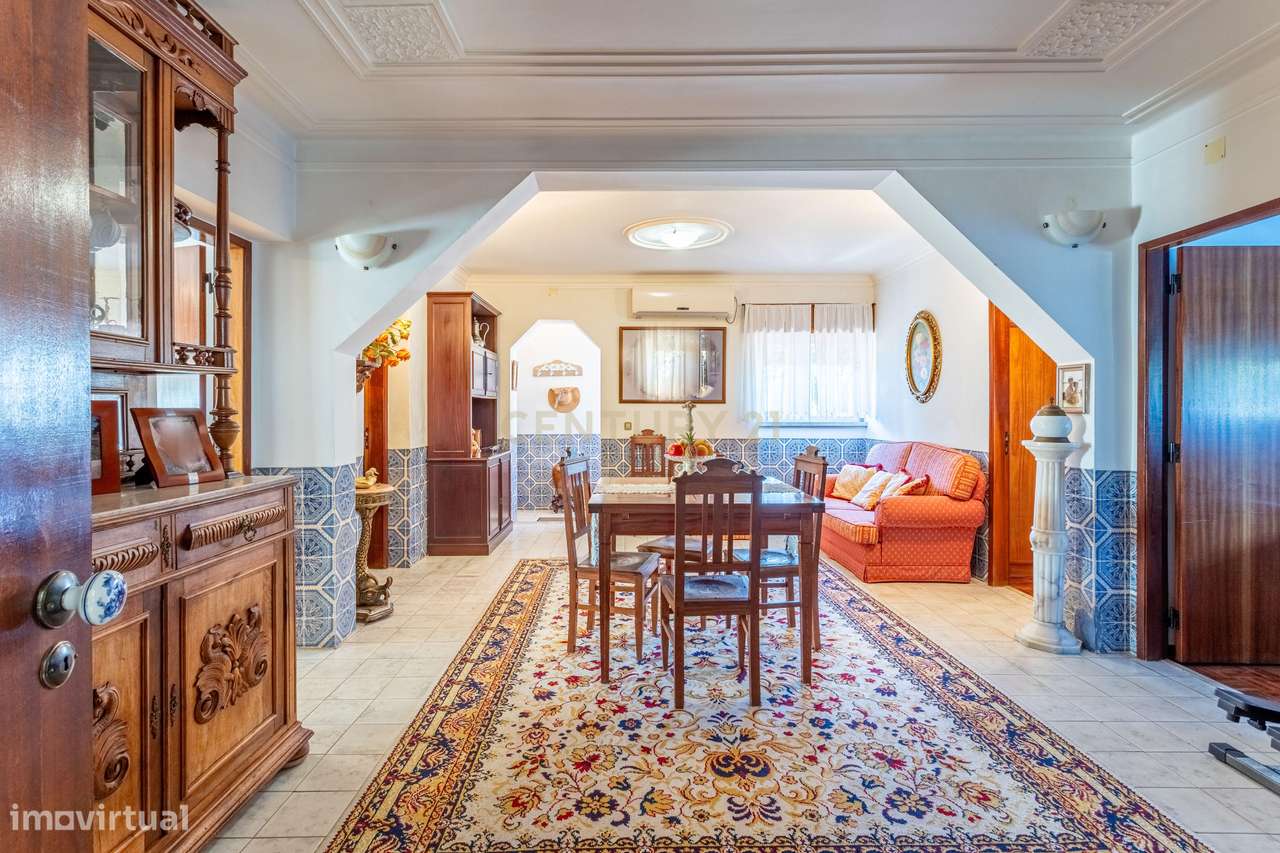 Quinta com moradia T6, (moradia de dois pisos e 9 divisões) anexa T2, - Grande imagem: 2/60