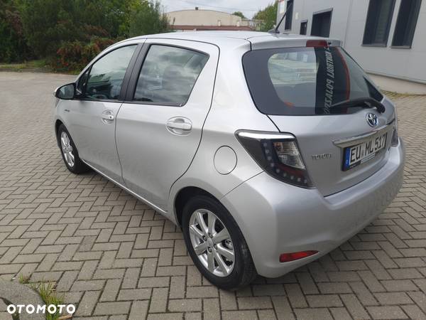 Toyota Yaris Hybrid 1.5 VVT-i - 9