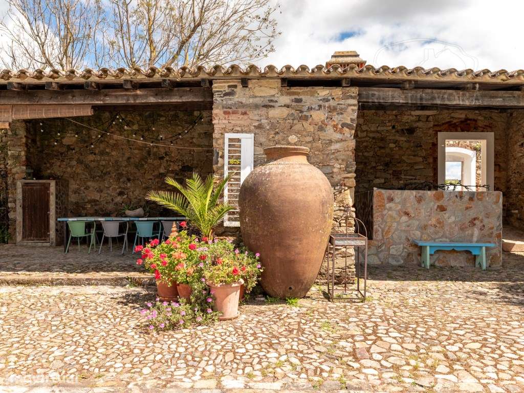 Um Refúgio Exclusivo no Coração do Alentejo | Assumar, Portugal-14