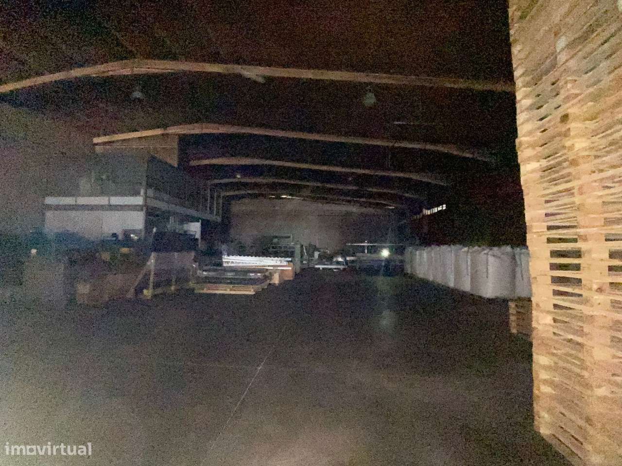 Arrendamento armazém - S. Cláudio de Barco, Guimarães - Grande imagem: 4/10