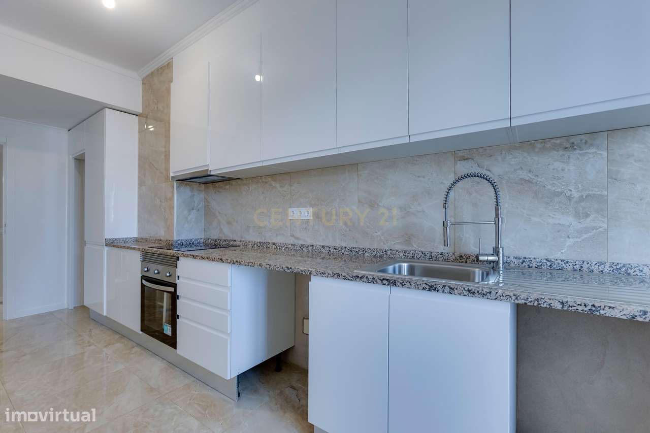 Apartamento T3 Renovado em Portimão, Faro-12