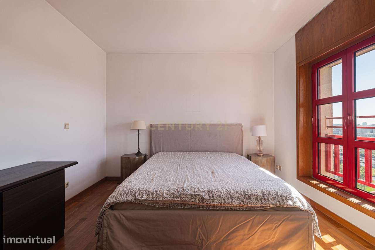 O Refúgio Perfeito em Telheiras – Luz, Conforto e Vista Desafogada-21