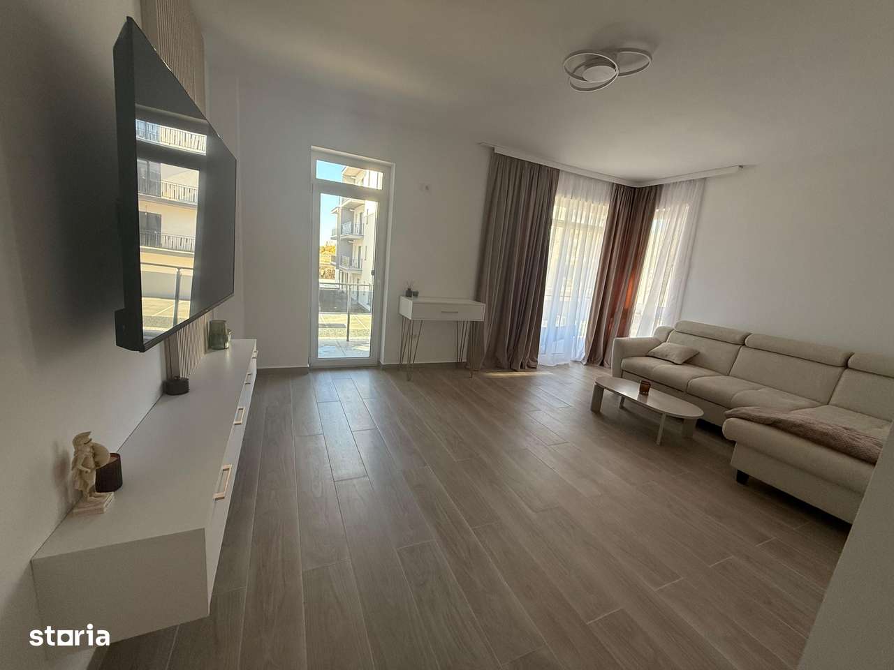 APARTAMENT CU 2 CAMERE SI TERASA DE 16 MP - Imagine principală: 2/15