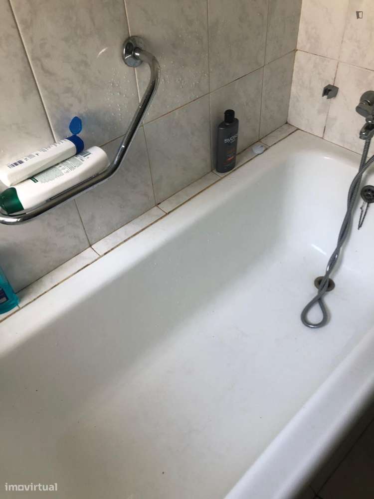 Quarto - localizado em Carcavelos Lisbon - Grande imagem: 4/13