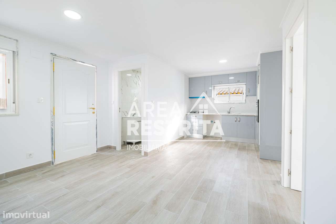 Moradia pré-fabricada nova T2 A VENDA no Parque Verde em Fernão Ferro.-15