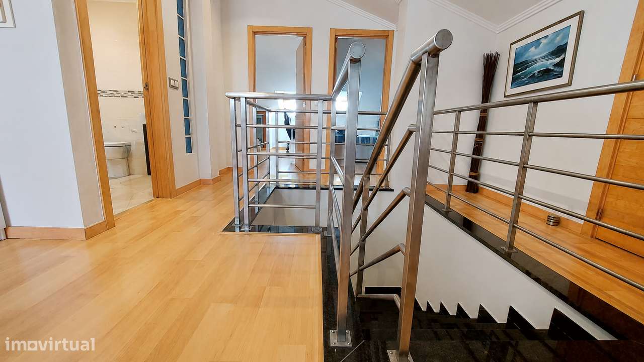 T5 Duplex em Alcochete | Vista Rio | Terraço Panorâmico-20