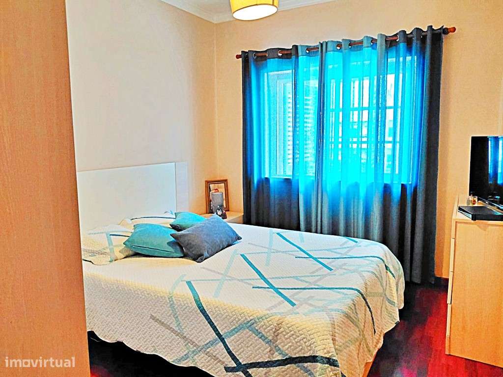 Moradia em Vale de Milhaços - junto à Escola-22