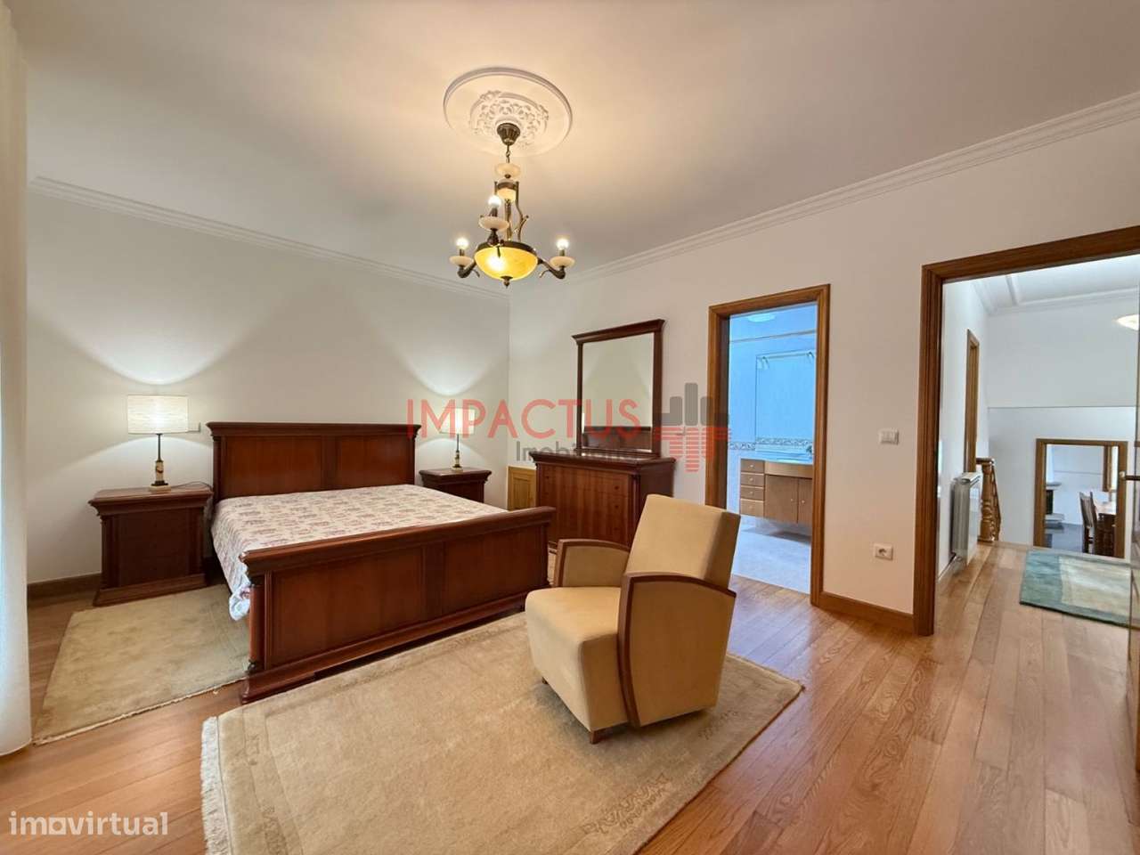 Imponente Moradia isolada com terreno de 1195m2-51