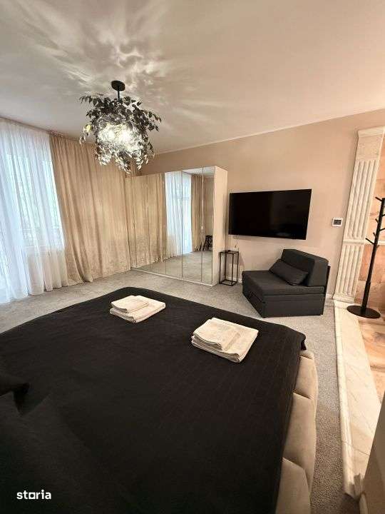 Apartament cu jacuzzi, 60 mp cu jacuzzi si terasa 16 MP, central - Imagine principală: 2/14