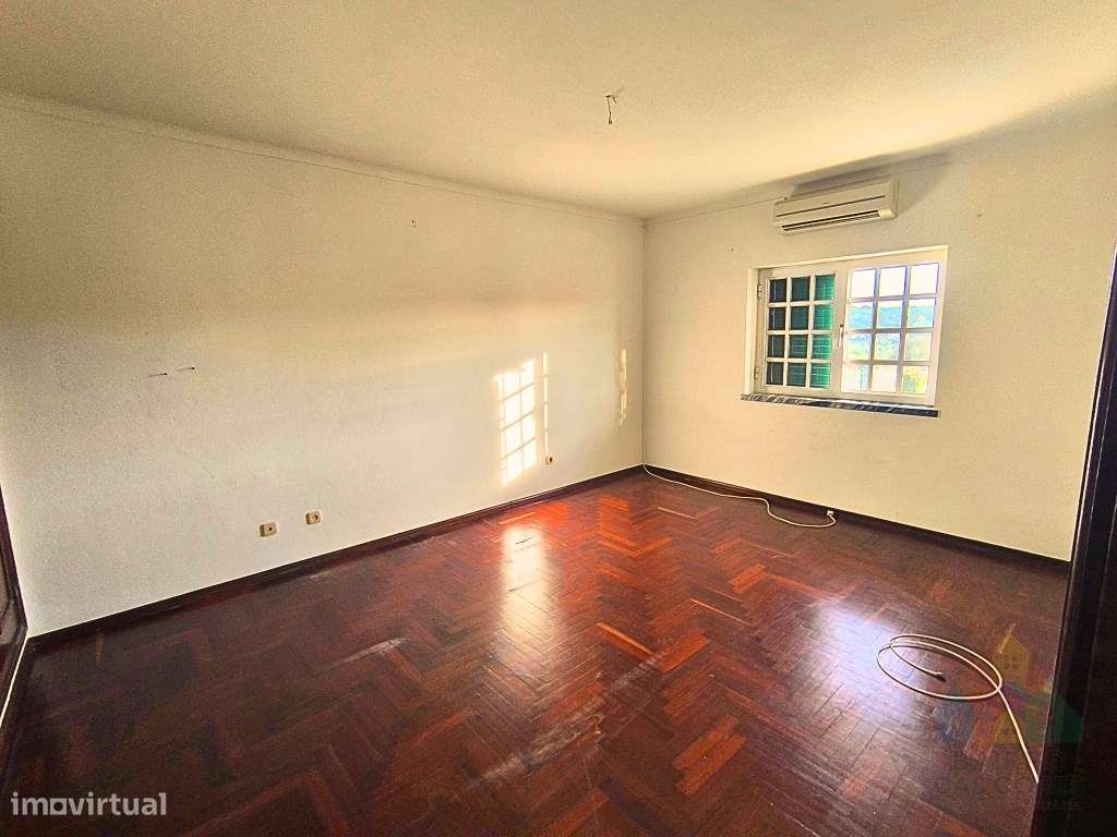 Moradia T3 Independente com terreno a 5 minutos de Tomar-10