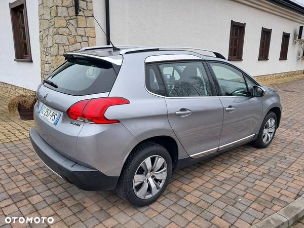 Peugeot 2008 PureTech 110 Stop&Start EAT6 Crossway - 4