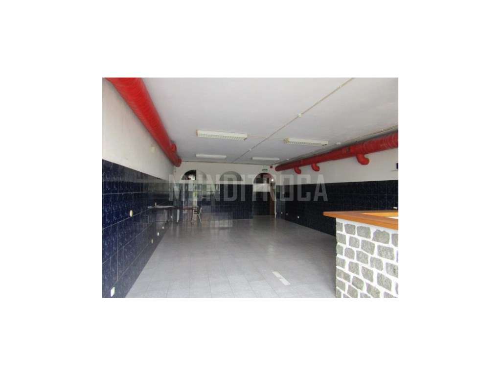 2 lojas comerciais Porto-16