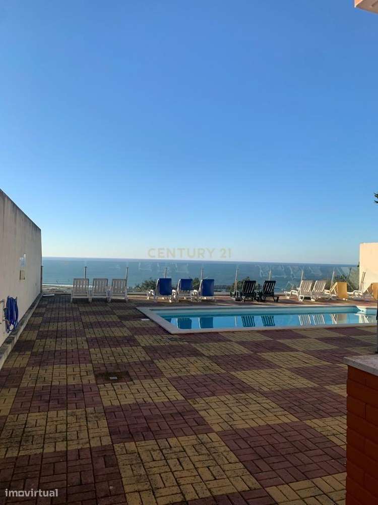 Arrenda-se Moradia V3 com piscina na Nazaré - Grande imagem: 4/24
