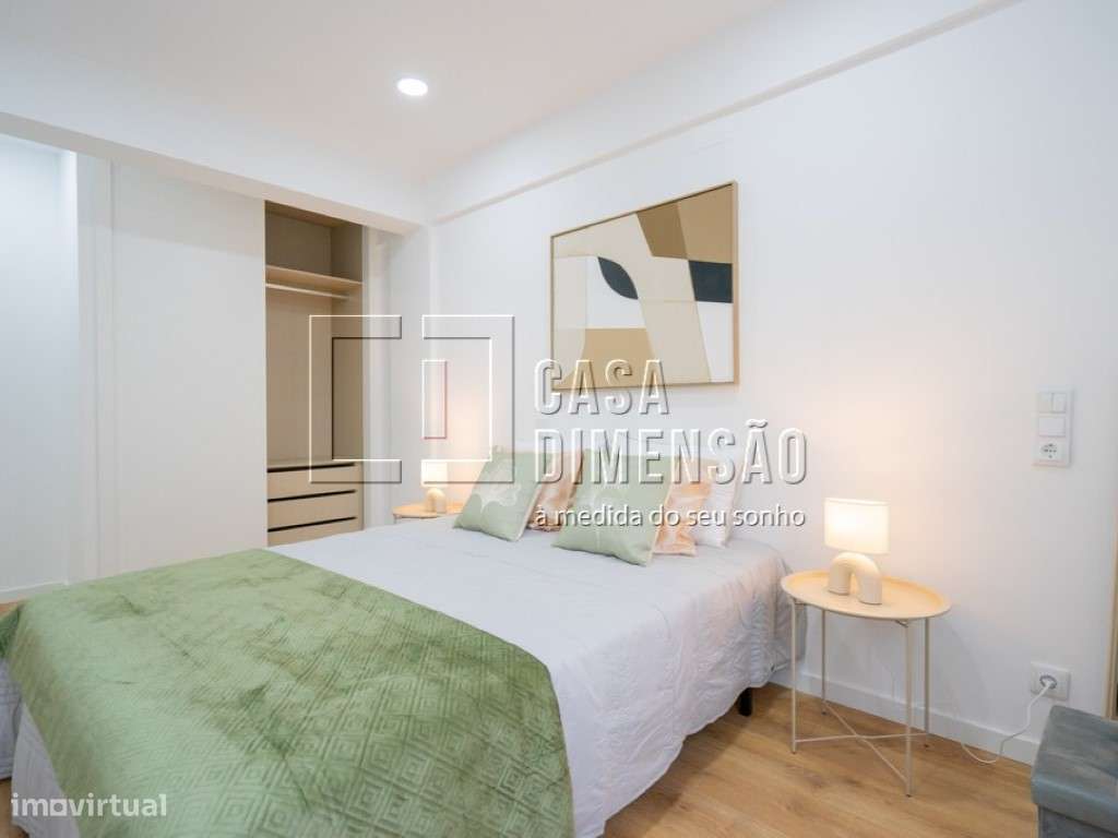 Apartamento de tipologia T3 com varanda, mobilado e equipado em Ben...-39