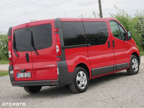 Opel Vivaro - 11