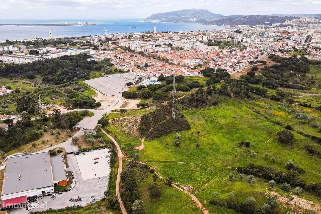 Terreno urbano em São Sebastião (Setúbal) com 17000m2-10