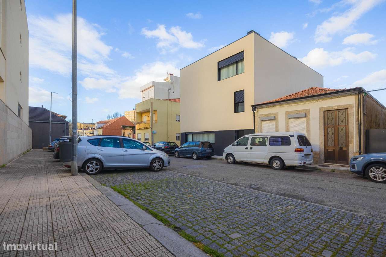 T1 Moderno e Luminoso com Metro Próximo e Acesso Rápido à Praia...-24