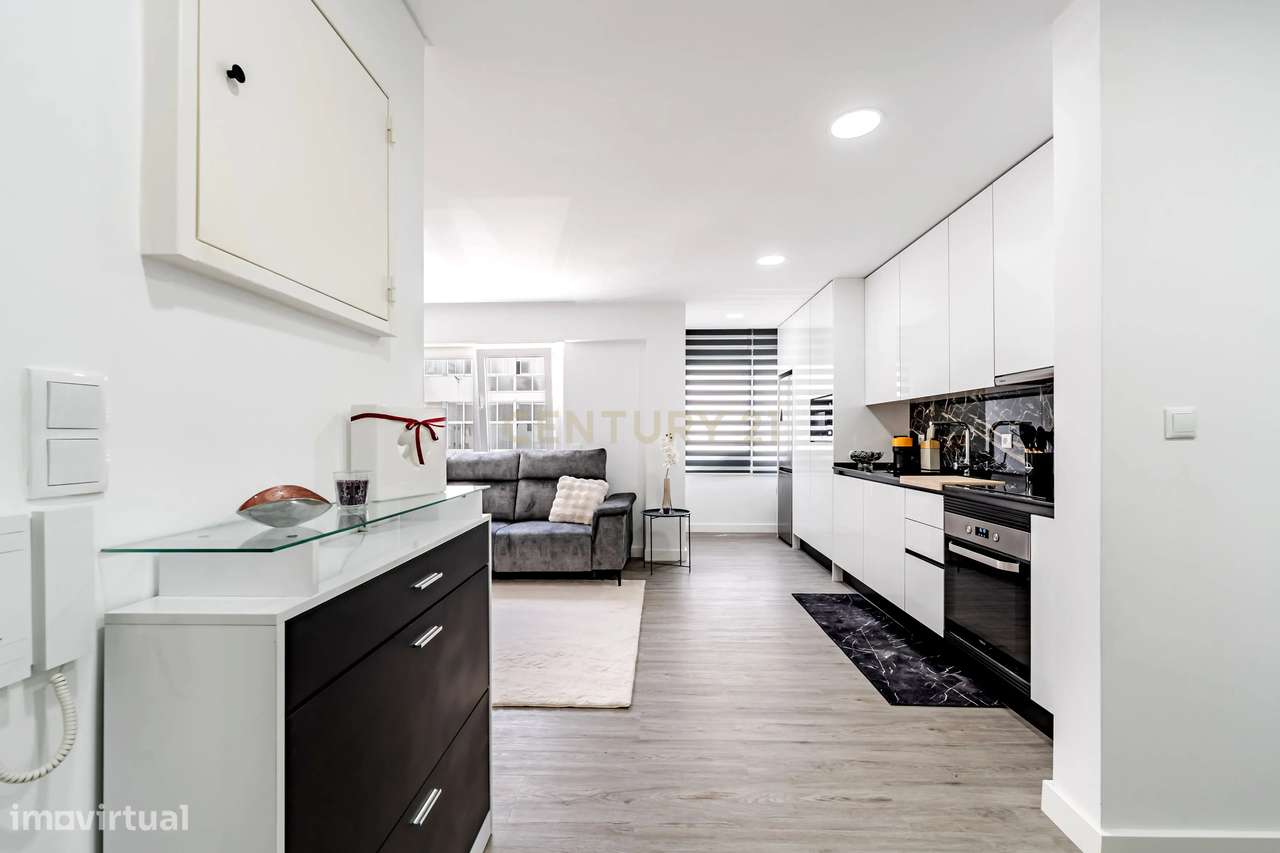 Apartamento T1 Como Novo, em Corroios-9