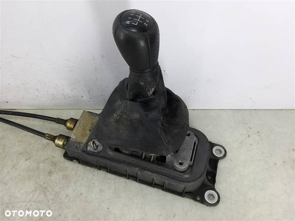 Mechanizm zmiany biegów lewarek Seat Toledo II 1.8B 1999-2004R 1J0711061C - 2