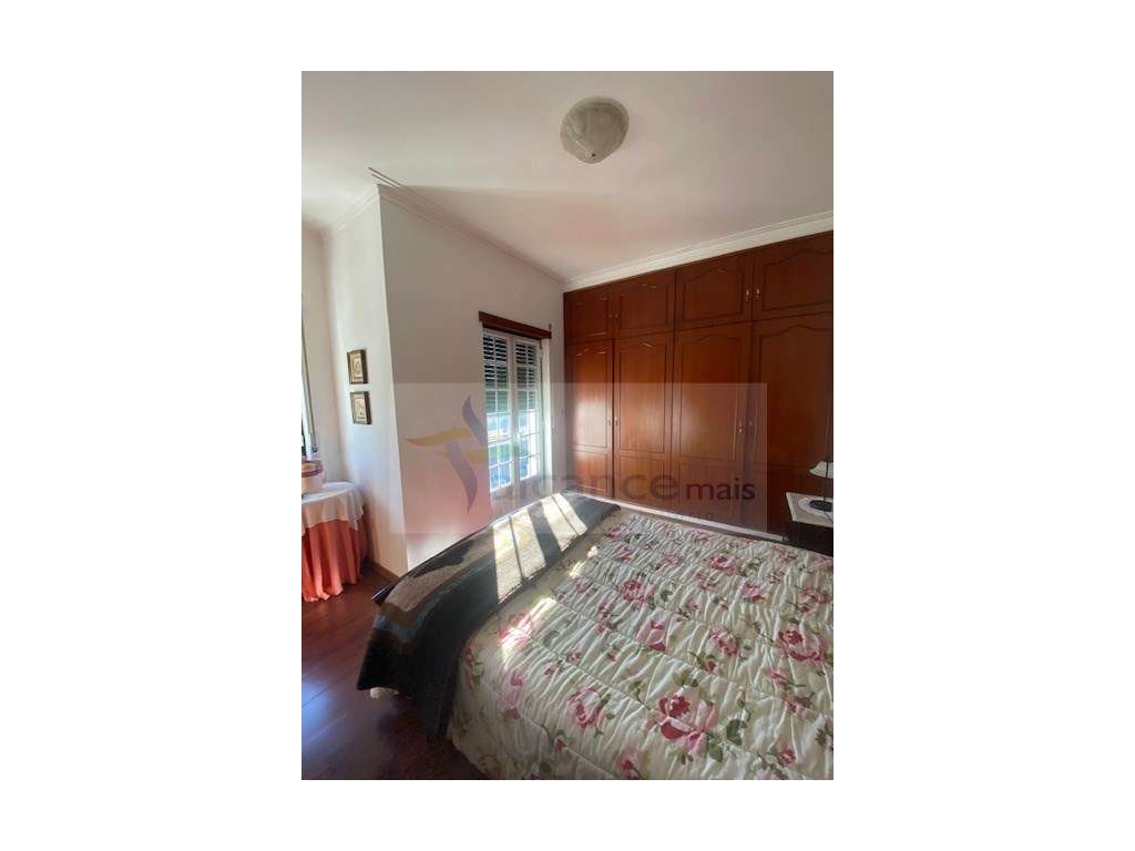 Moradia Exclusiva de Alto Padrão com Espaços Exterior Privativo-22