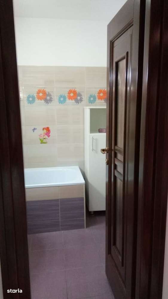 Apartament placut, 54 mp,  utilat, zona CENTRALA, izolat termic - Imagine principală: 3/10