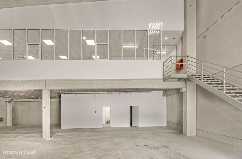 Armazém à venda , Quinta de Matos-16