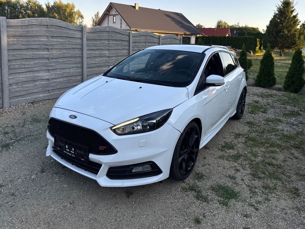 Ford Focus Mk3 (2010-2018) ST2 2017