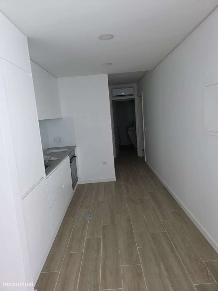 casa nova e pronta a habitar no centro da cidade - Grande imagem: 2/7