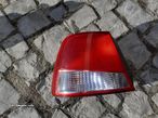 Farol tras lado condutor hyundai accent ano 2002 - 2