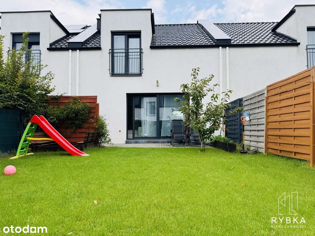 Nowoczesny dom w zabudowie szeregowej z ogrodem-17