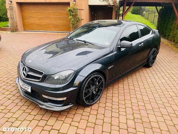 Mercedes-Benz Klasa C 63 AMG Coupe AMG SPEEDSHIFT MCT - 3