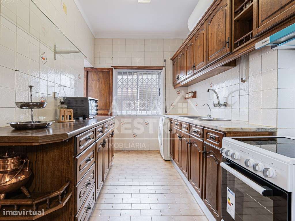 Apartamento T3 no Barreiro | Rés-do-Chão | Excelente Localização-0