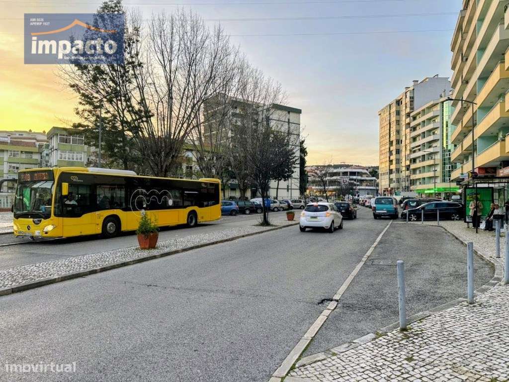 BOX para 1 viatura e arrumos, Choupal, Alverca-8