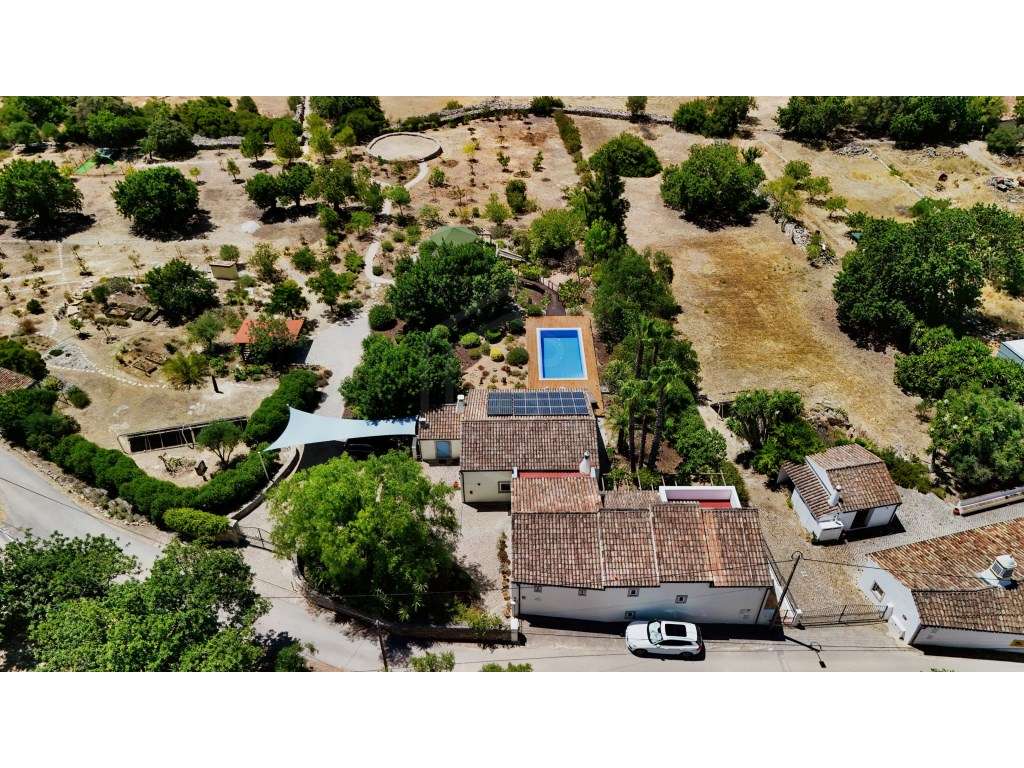 Moradia V4 com piscina, São Brás de Alportel, Algarve-46