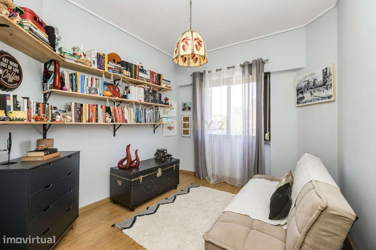 T2 em Tercena: Pronto a Habitar!-14