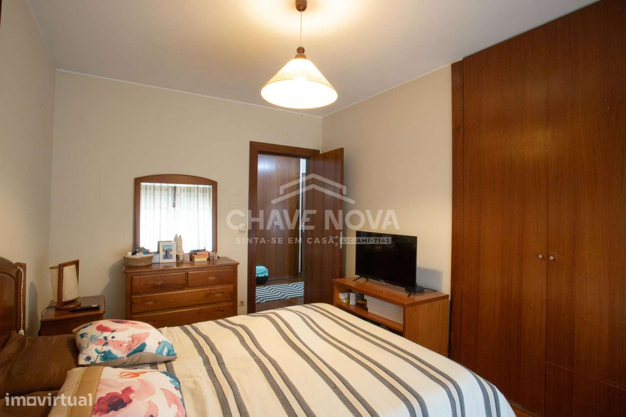 Excelente apartamento T2 em Oliveira do Douro-11