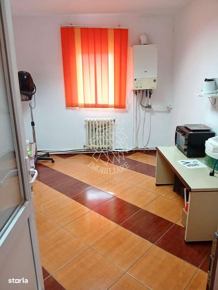 Spatiu comercial 4 camere 70 mp-ideal salon, cabinet-Calea Moldovei - Imagine principală: 3/6