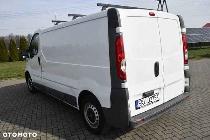 Opel Vivaro - 11