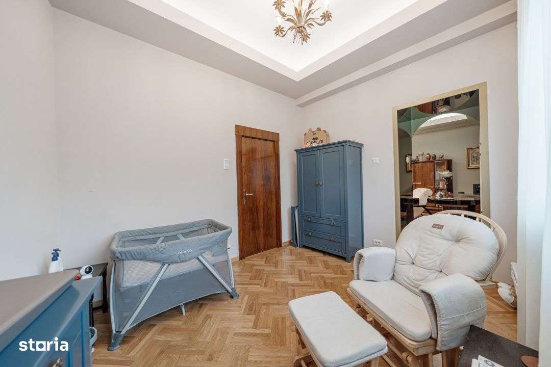 Resedinta 227mp*Etaj 1/2 in vila interbelica*Eleganta moderna*Credit i-16