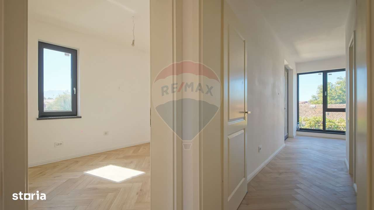 Casă / Vilă cu 5 camere de vânzare-9