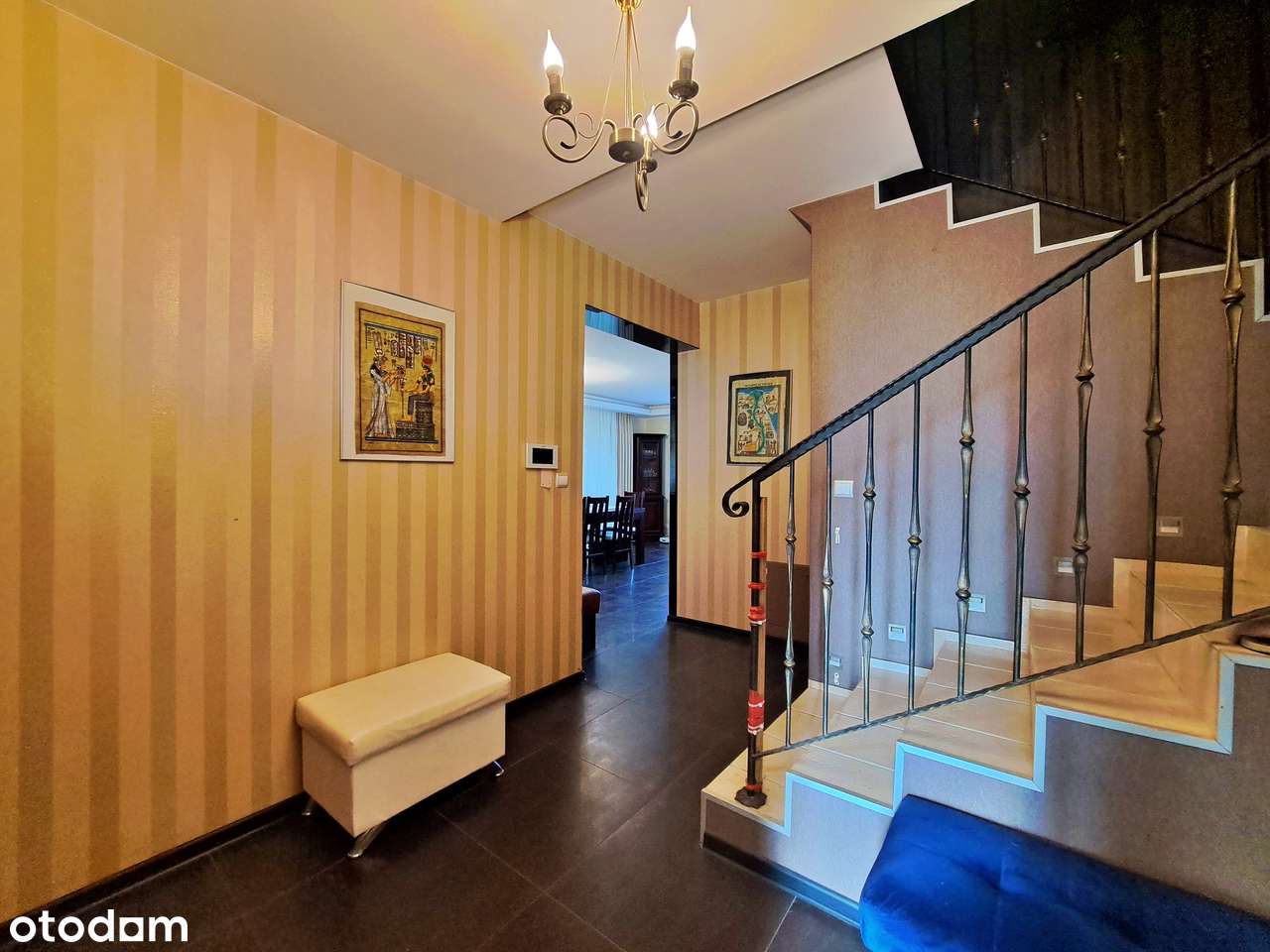 Dom w Radomiu z dużą działką i domkiem gościnnym.-4