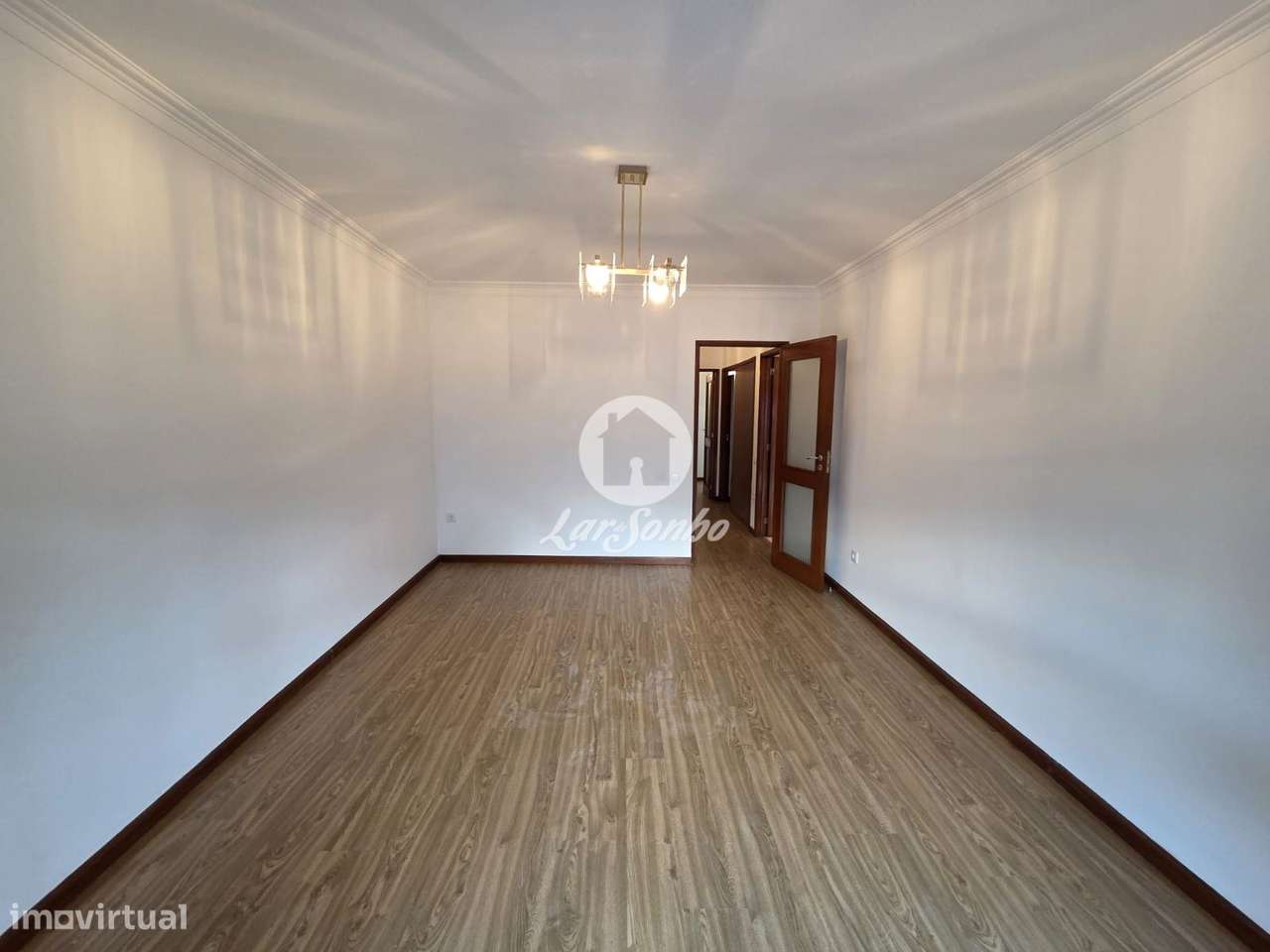 T3+1 completamente renovado e com localização privilegiada, junto a... - Grande imagem: 5/14