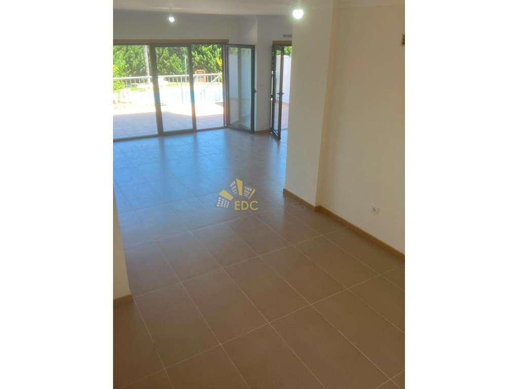 Moradia em Banda T3 com Piscina em Condomínio Fechado | Guia, Albuf...-16